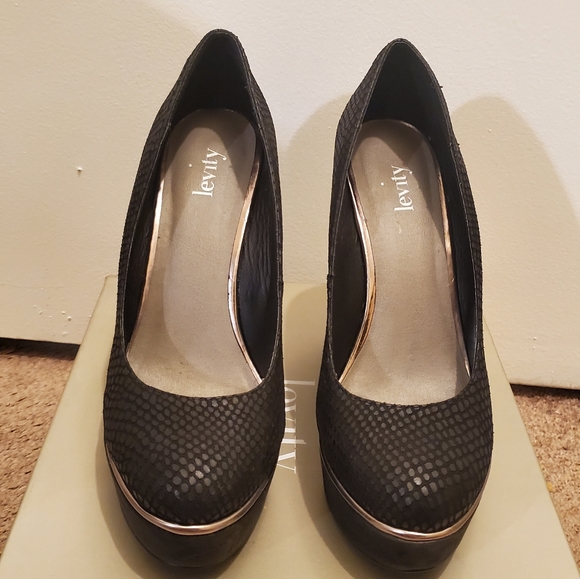 Levity Black Snake Embossed Wedges - Picture 3 of 6